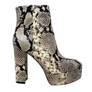 NIB Vince Camuto Leslieon Snakeskin Chunky Platform Boots